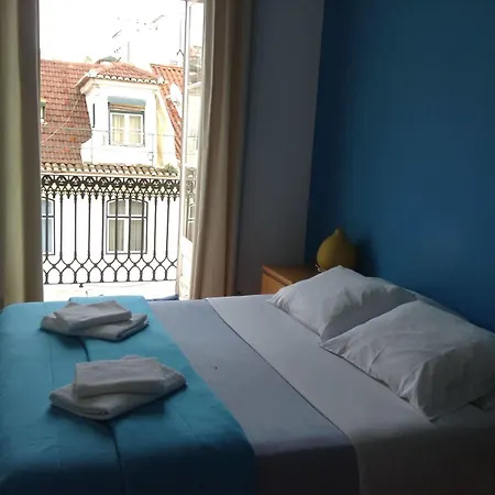 Riverview Hostel *